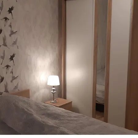 Cosy 10 Min From Center Апартаменты *